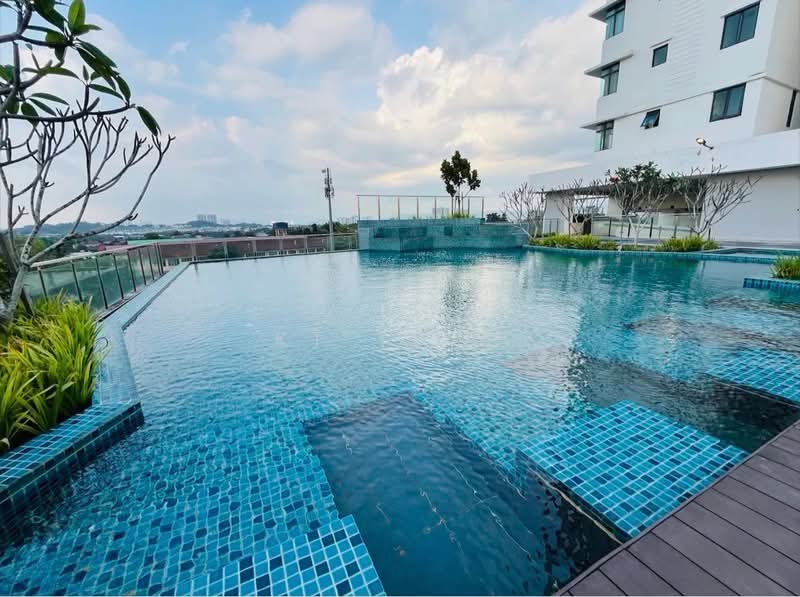 Servis Apartment untuk Dijual di Serviced Residence @ The Louvre @ Country Heights - KT Teoh - Pool - PropertyGuru.com.my