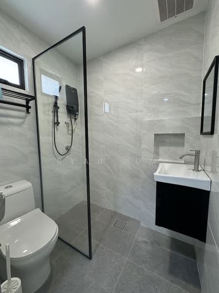 2-storey Terraced House for Rent in Usj 6 (Subang Jaya) - Ryan Sum - Bathroom - PropertyGuru.com.my