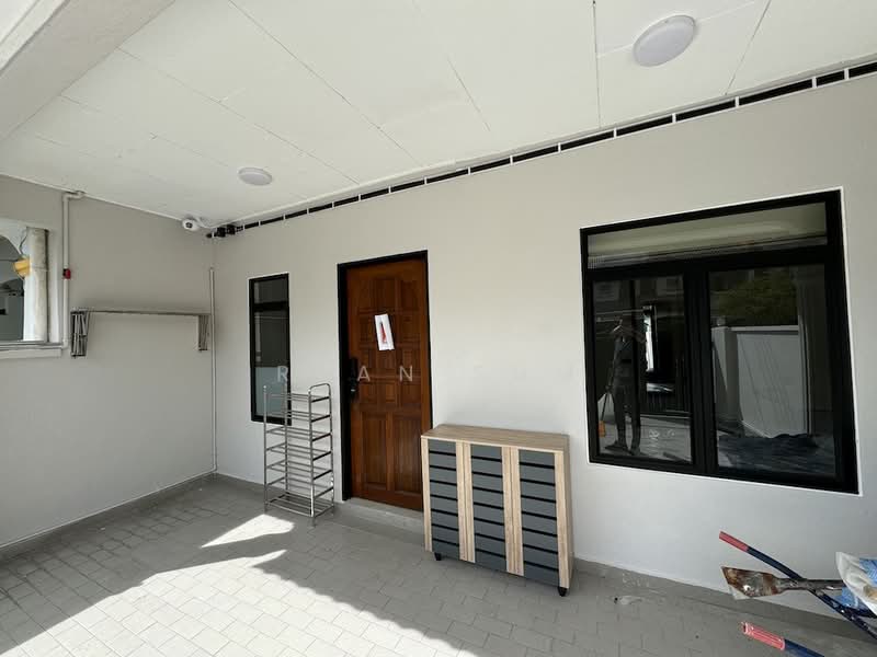 2-storey Terraced House for Rent in Usj 6 (Subang Jaya) - Ryan Sum - Entrance - PropertyGuru.com.my