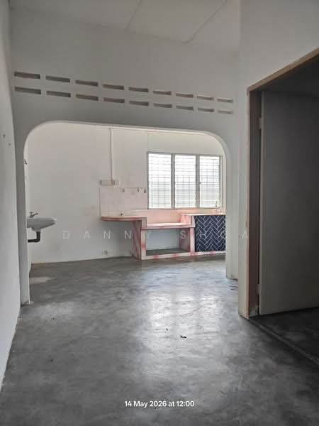 Rumah Teres 1 Tingkat untuk Disewa di Taman Desa (Mantin) - Danny Shoa - Kitchen - PropertyGuru.com.my