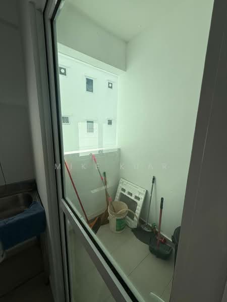 Kondominium untuk Disewa di Havana Beach Residences - Mike Kuar - Balcony - PropertyGuru.com.my