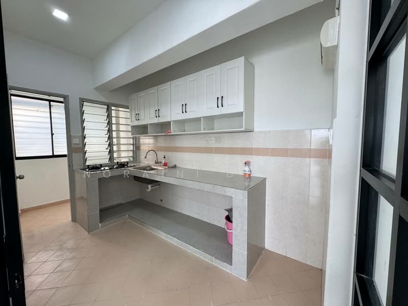 Kondominium untuk Dijual di Sri Hijau - Noraini Dahan - Kitchen - PropertyGuru.com.my