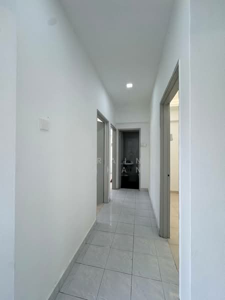 Kondominium untuk Dijual di Sri Hijau - Noraini Dahan - Corridor - PropertyGuru.com.my