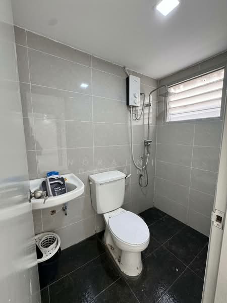 Kondominium untuk Dijual di Sri Hijau - Noraini Dahan - Bathroom - PropertyGuru.com.my