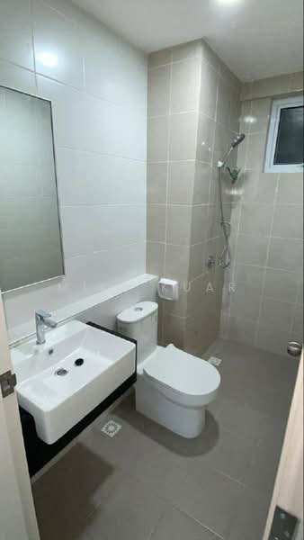 Kondominium untuk Disewa di Havana Beach Residences - Mike Kuar - Bathroom - PropertyGuru.com.my