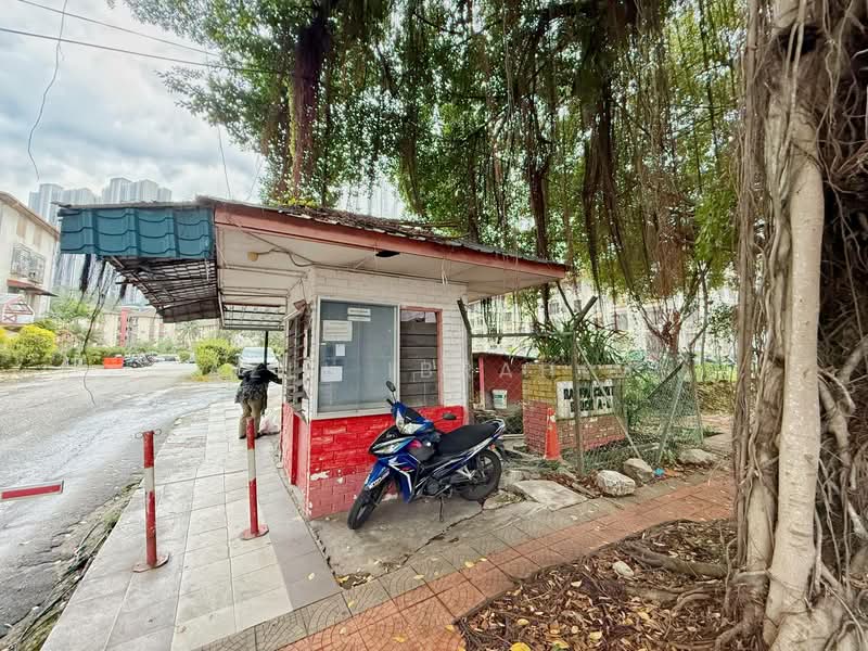 Pangsapuri untuk Dijual di Rampai Court - Azli Ibrahim - Exterior - PropertyGuru.com.my