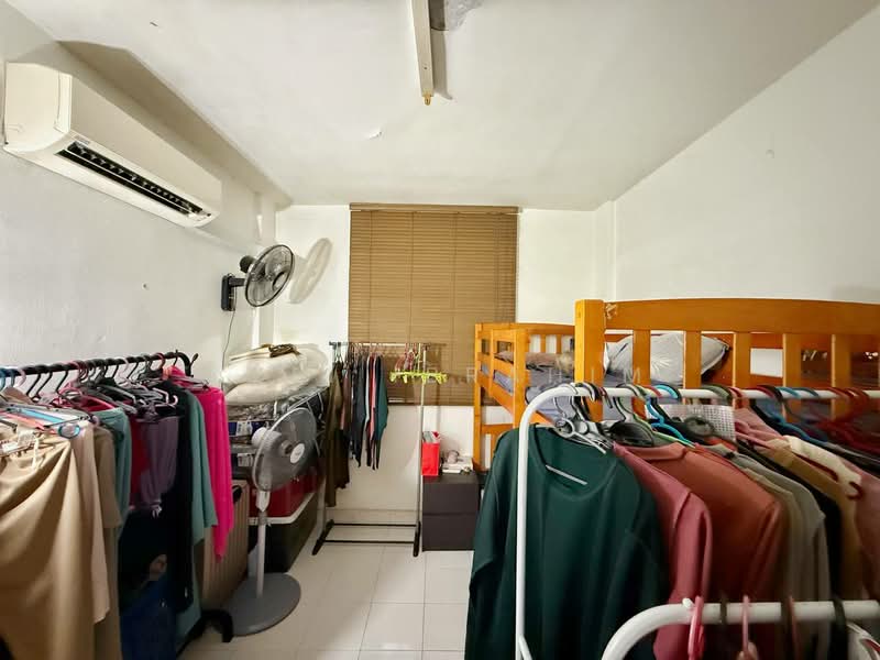 Pangsapuri untuk Dijual di Rampai Court - Azli Ibrahim - Bedroom - PropertyGuru.com.my