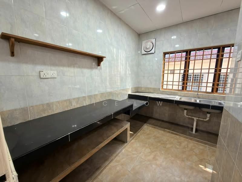 2-storey Terraced House for Sale in Saujana Damansara (Damansara Damai) - Alice Low - Kitchen - PropertyGuru.com.my