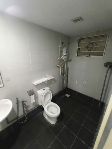 Apartment for Rent at Taman Sri Batu Caves - Oscar Liew - Bathroom - PropertyGuru.com.my