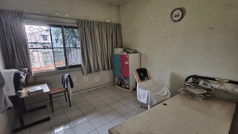 Rumah Banglo untuk Dijual di Taman Century (Johor Bahru) - Eddie Lai - Bedroom - PropertyGuru.com.my