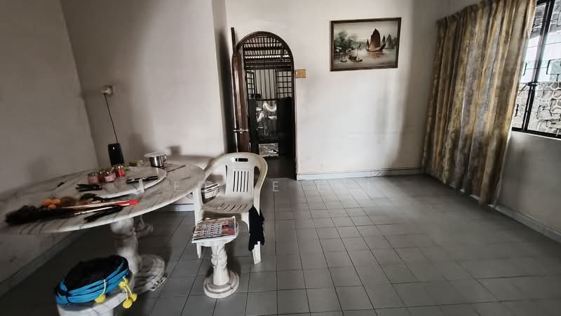 Rumah Banglo untuk Dijual di Taman Century (Johor Bahru) - Eddie Lai - Living Room - PropertyGuru.com.my