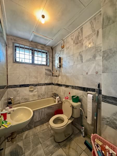 Rumah Teres 2 Tingkat untuk Dijual di Taman Sri Skudai (Skudai) - Lui Lui - Bathroom - PropertyGuru.com.my
