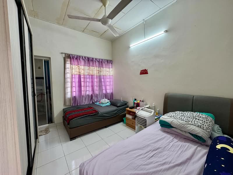 Rumah Teres 2 Tingkat untuk Dijual di Taman Sri Skudai (Skudai) - Lui Lui - Bedroom - PropertyGuru.com.my
