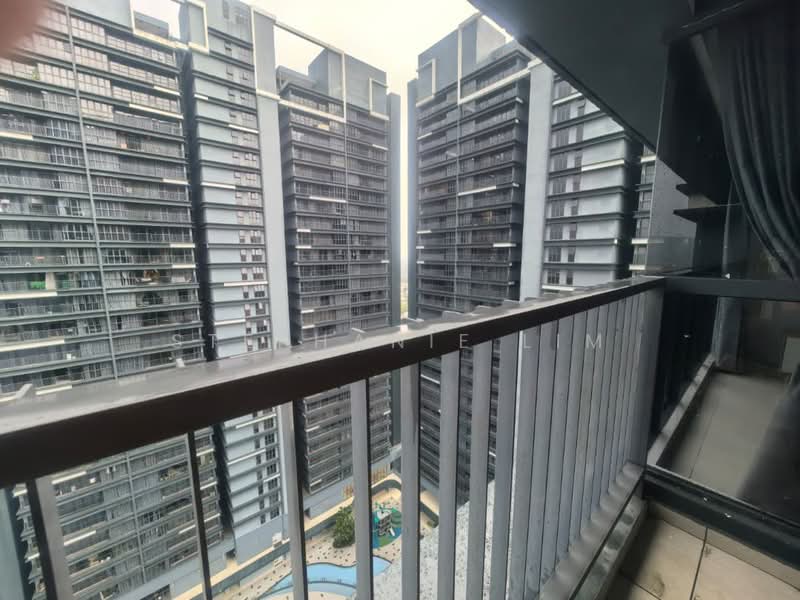 Servis Apartment untuk Disewa di Setia City Residences - Stephanie Lim - Balcony - PropertyGuru.com.my