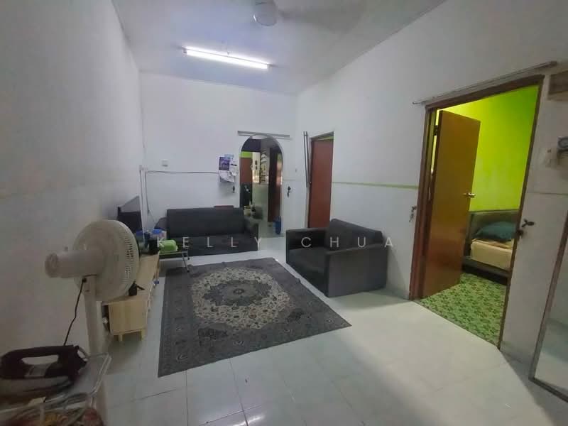 1-storey Terraced House for Rent in Taman Kota Cheras (Cheras) - Kelly Chua - Living Room - PropertyGuru.com.my