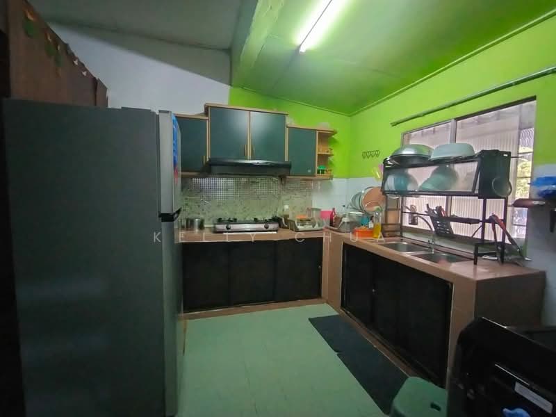 1-storey Terraced House for Rent in Taman Kota Cheras (Cheras) - Kelly Chua - Kitchen - PropertyGuru.com.my