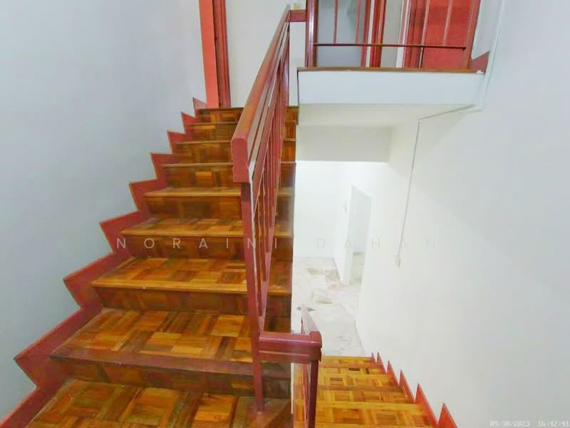 Rumah Teres 2 Tingkat untuk Dijual di Bandar Putra Permai (Seri Kembangan) - Noraini Dahan - Interior - PropertyGuru.com.my