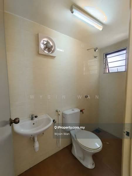 Bungalow for Rent in Kampung Cempaka (Petaling Jaya) - Wysin Wan - Bathroom - PropertyGuru.com.my