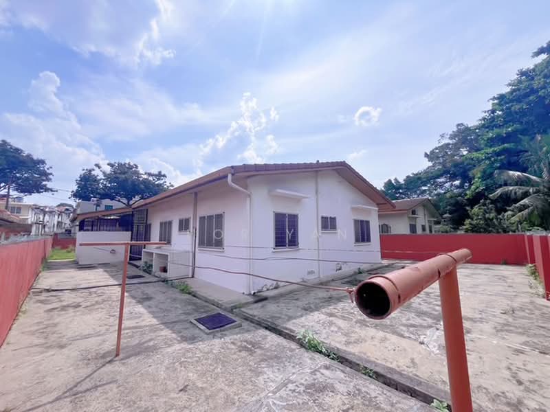 Rumah Banglo untuk Disewa di Seksyen 17 (Petaling Jaya) - Hor Yan - Exterior - PropertyGuru.com.my