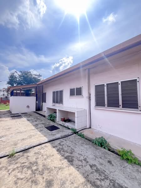 Rumah Banglo untuk Disewa di Seksyen 17 (Petaling Jaya) - Hor Yan - Exterior - PropertyGuru.com.my