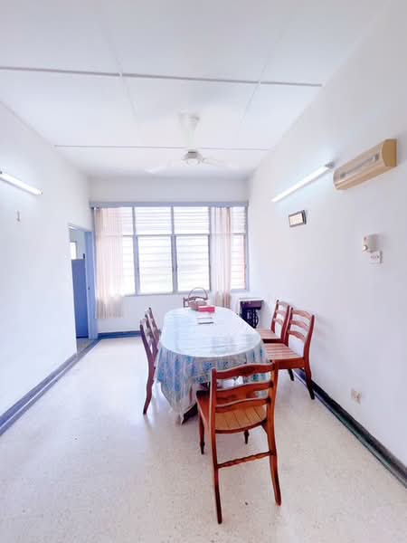 Rumah Banglo untuk Disewa di Seksyen 17 (Petaling Jaya) - Hor Yan - Dining Room - PropertyGuru.com.my