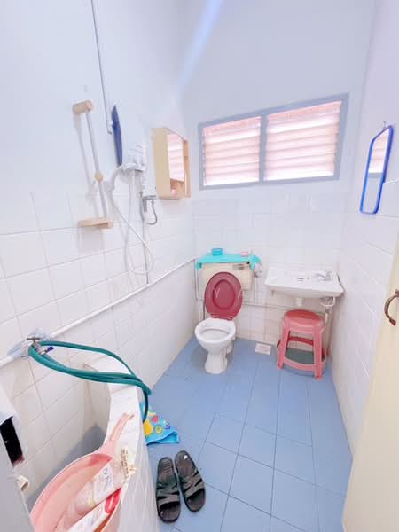 Rumah Banglo untuk Disewa di Seksyen 17 (Petaling Jaya) - Hor Yan - Bathroom - PropertyGuru.com.my