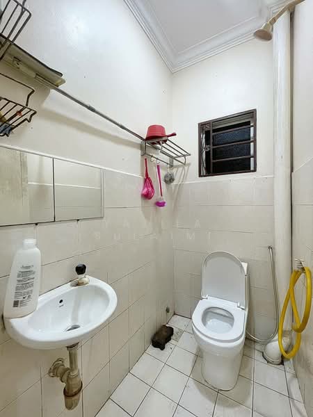 Rumah Berkembar untuk Dijual di Shah Alam (Selangor) - Yazila Sulaimi - Bathroom - PropertyGuru.com.my