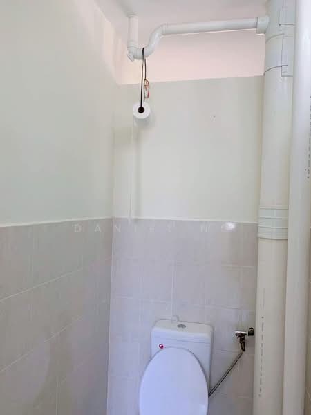 Pangsapuri untuk Disewa di Sri Saujana - Daniel Ng - Bathroom - PropertyGuru.com.my