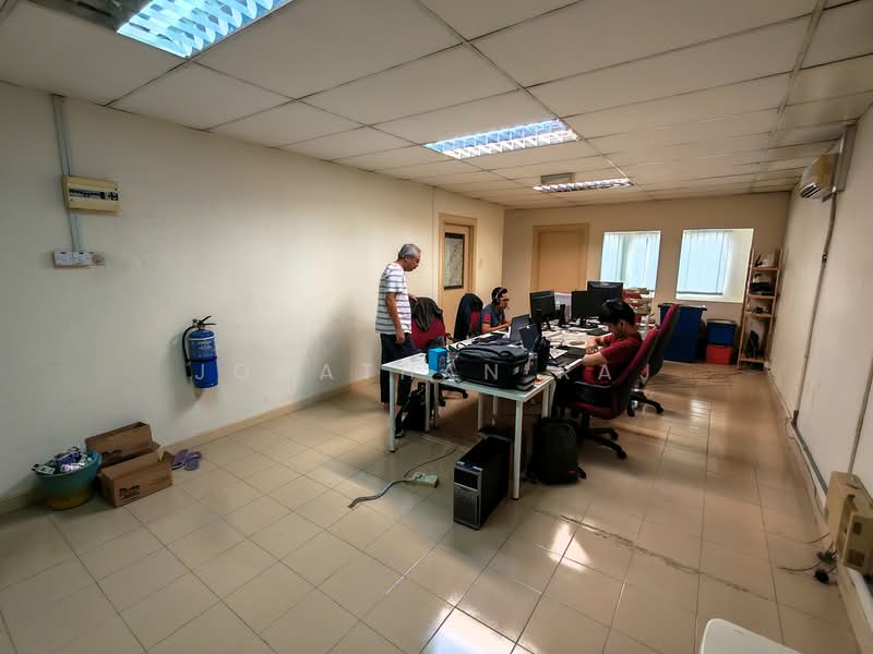 Shop / Office for Sale in Petaling Jaya (Selangor) - Jonathan Raj - Interior - PropertyGuru.com.my