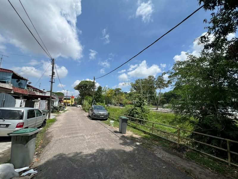 2-storey Terraced House for Sale in Ulu Tiram (Johor) - Rain Ng - Exterior - PropertyGuru.com.my