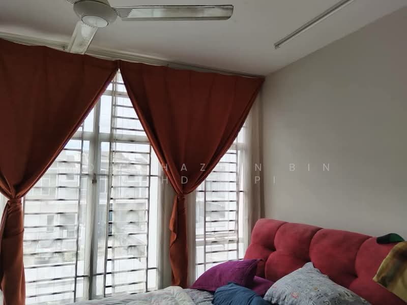 Rumah Teres 2 Tingkat untuk Dijual di Saujana Utama (Selangor) - Mohd Hazlan bin Mohd Sopi - PropertyGuru.com.my