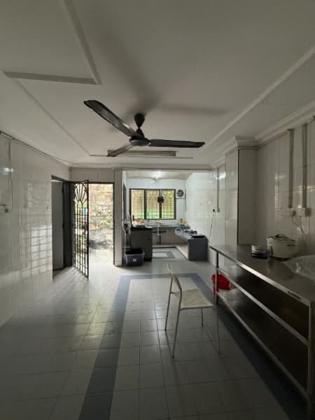 2.5-storey Terraced House for Sale in Taman Desa (Kuala Lumpur) - CY Low - Kitchen - PropertyGuru.com.my