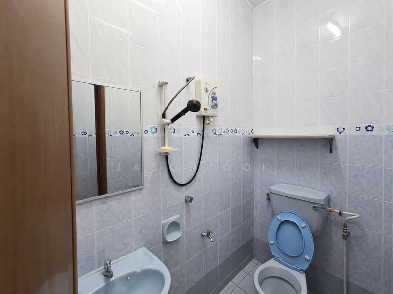2-storey Terraced House for Sale in Putra Heights (Subang Jaya) - Jason Ooi - Bathroom - PropertyGuru.com.my