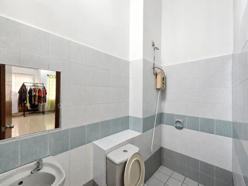 2-storey Terraced House for Sale in Putra Heights (Subang Jaya) - Nobeille Chung - Bathroom - PropertyGuru.com.my