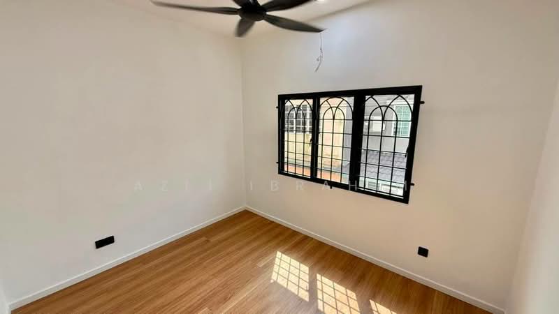 Rumah Teres 2 Tingkat untuk Dijual di Seksyen 2, Taman Kinrara (Puchong) - Azli Ibrahim - Bedroom - PropertyGuru.com.my