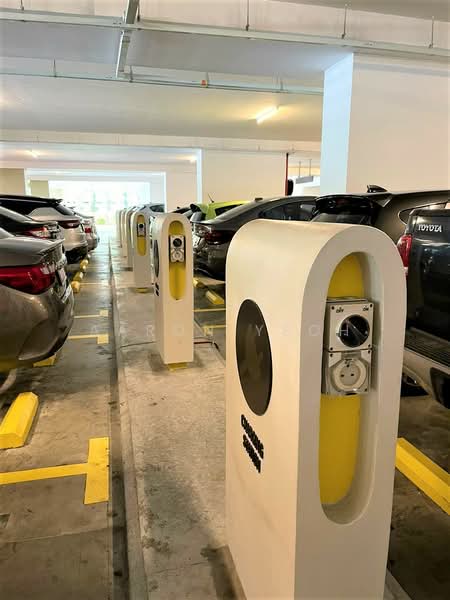 Servis Apartment untuk Dijual di Parc 3 - Aaron Yeoh - Car Park - PropertyGuru.com.my