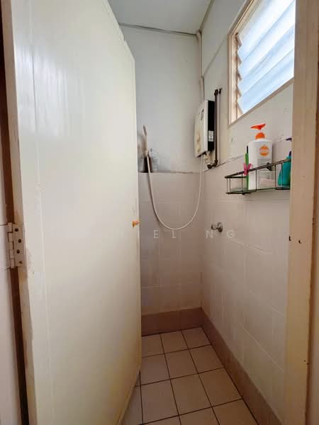 Flat for Sale at Desa Pinang 2 - Daniel Ng - Bathroom - PropertyGuru.com.my