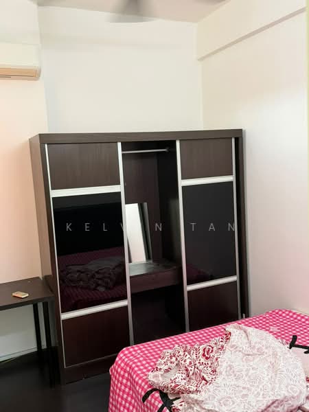 Kondominium untuk Disewa di The Oasis - Kelvin Tan - Bedroom - PropertyGuru.com.my