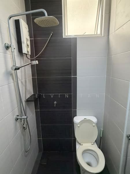 Kondominium untuk Disewa di The Oasis - Kelvin Tan - Bathroom - PropertyGuru.com.my