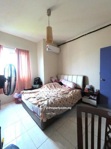 Kondominium untuk Dijual di Ketumbar Hill - Ivan Tan - Bedroom - PropertyGuru.com.my
