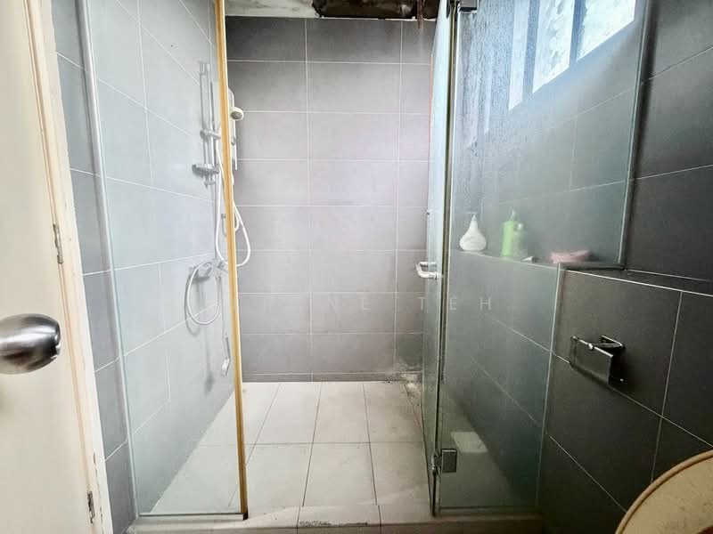Pangsapuri untuk Dijual di Mewah View Luxurious Apartments - Serene Teh - Bathroom - PropertyGuru.com.my