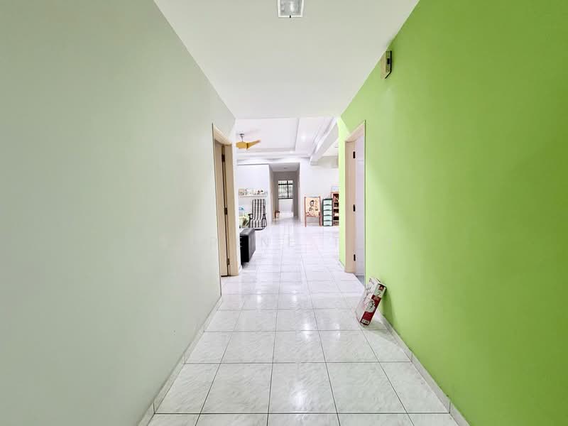 Pangsapuri untuk Dijual di Mewah View Luxurious Apartments - Serene Teh - Corridor - PropertyGuru.com.my