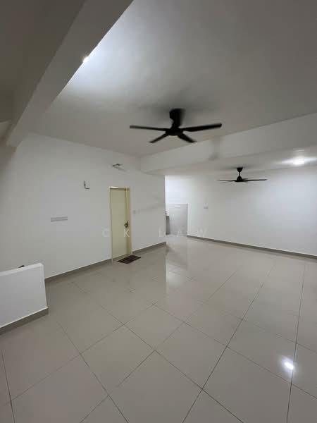 1.5-storey Terraced House for Rent in Diamond City (Semenyih) - CK Law - Living Room - PropertyGuru.com.my