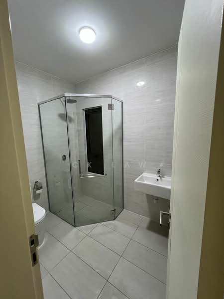1.5-storey Terraced House for Rent in Diamond City (Semenyih) - CK Law - Bathroom - PropertyGuru.com.my
