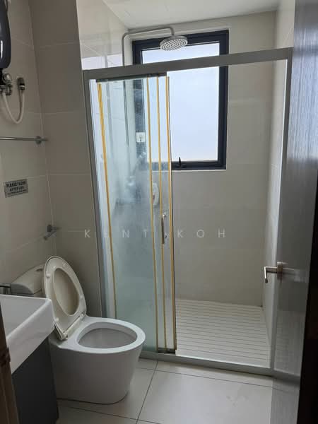 Condominium for Rent at Bay Point @ Country Garden Danga Bay - Kent Koh - Bathroom - PropertyGuru.com.my