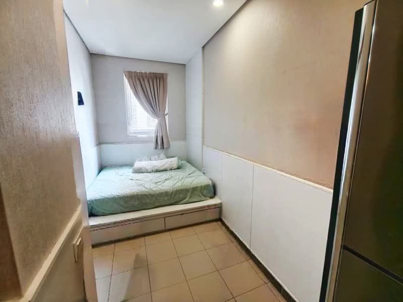 Kondominium untuk Dijual di Quayside Seafront Resort Condominiums - Vinnie Loh - Bedroom - PropertyGuru.com.my