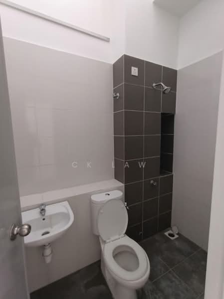 Rumah Teres 2 Tingkat untuk Disewa di Setia Ecohill (Semenyih) - CK Law - Bathroom - PropertyGuru.com.my