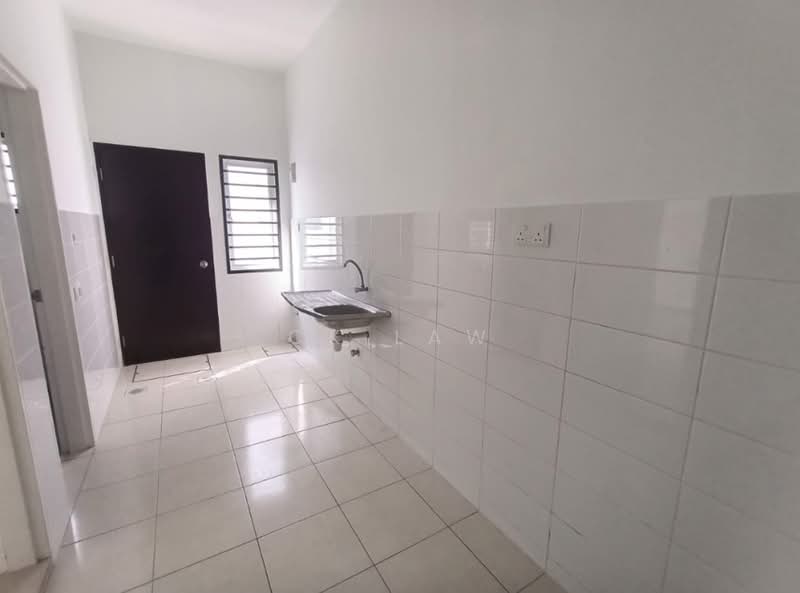 Rumah Teres 2 Tingkat untuk Disewa di Setia Ecohill (Semenyih) - CK Law - Kitchen - PropertyGuru.com.my