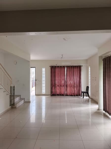 Rumah Teres 2 Tingkat untuk Disewa di Setia Ecohill (Semenyih) - CK Law - Living Room - PropertyGuru.com.my