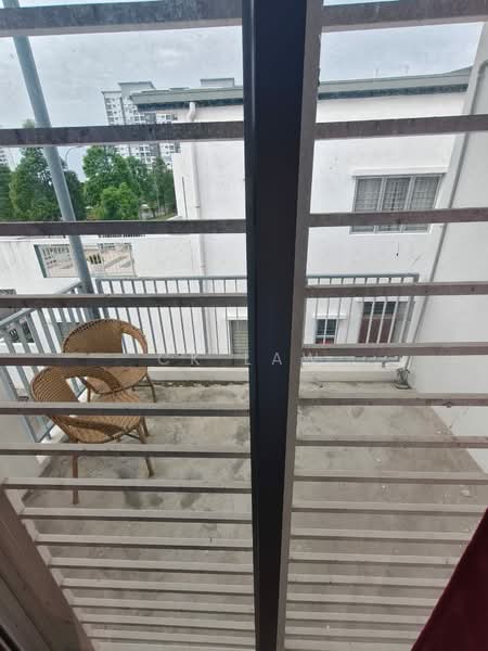 Rumah Teres 2-Tingkat untuk Disewa di Setia Ecohill (Semenyih) - CK Law - Balcony - PropertyGuru.com.my